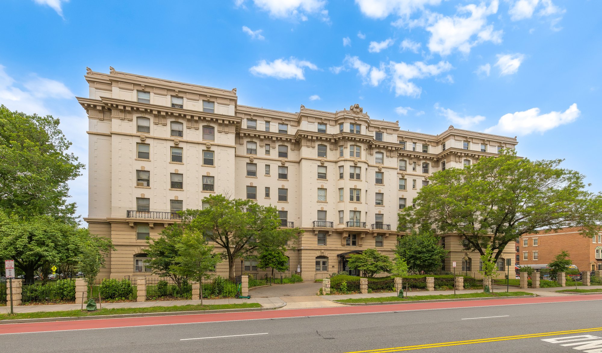 3060 16th St NW 102-0001.jpg