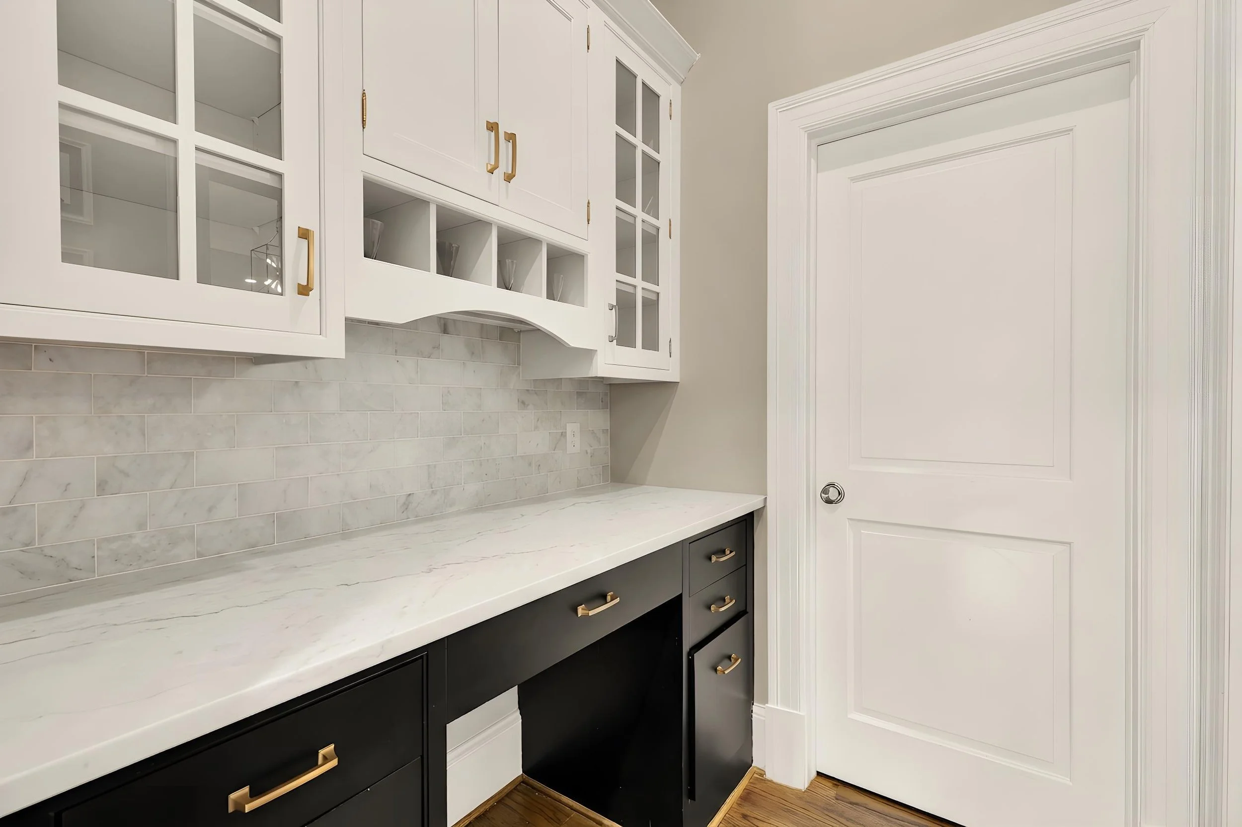 8819 Chalon Dr-0042.jpg