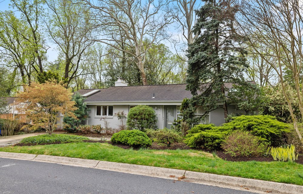 8711 BRIERLY COURT CHEVY CHASE, MD 20815