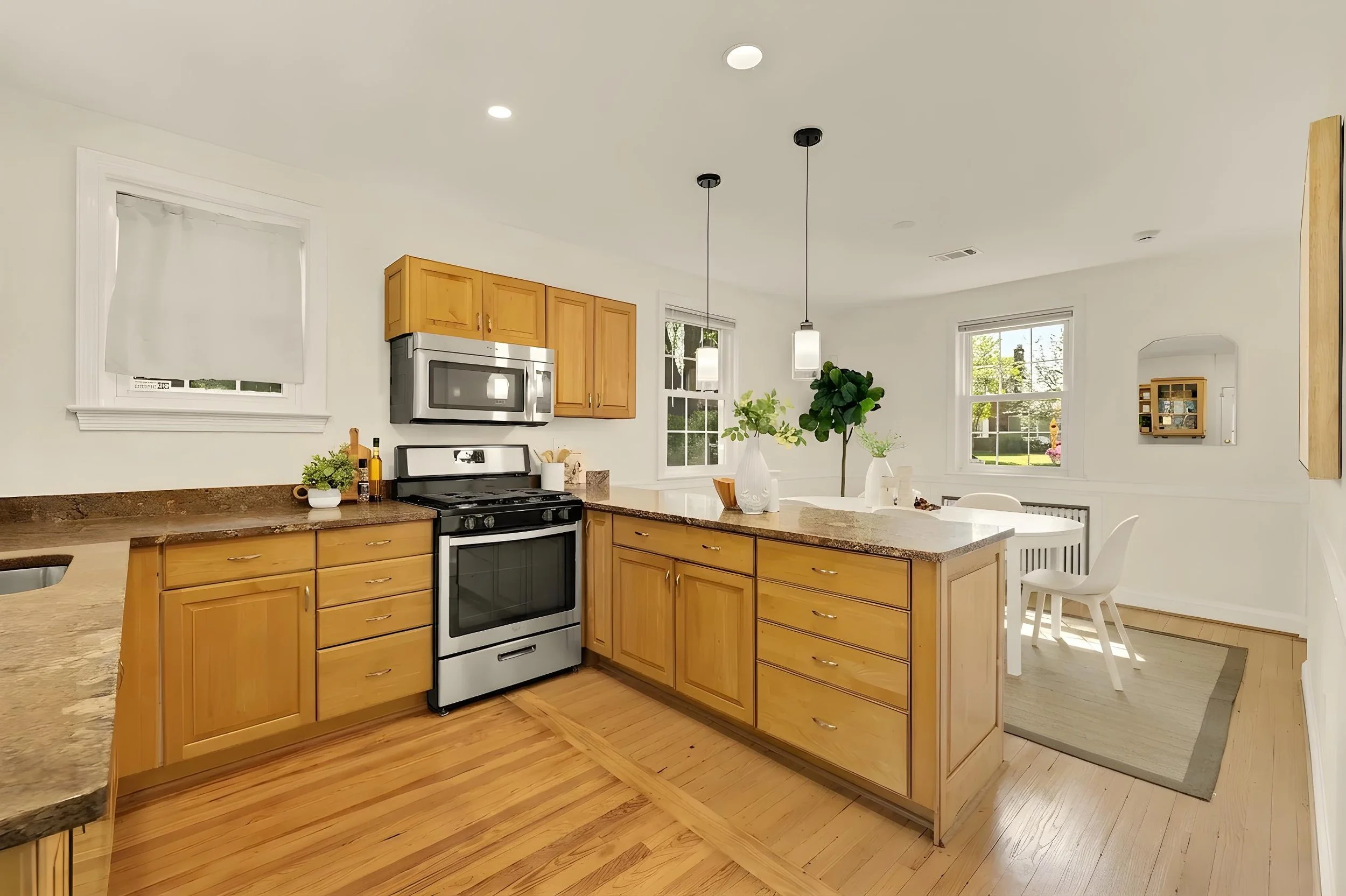 9409 Woodland Dr-0017.jpg