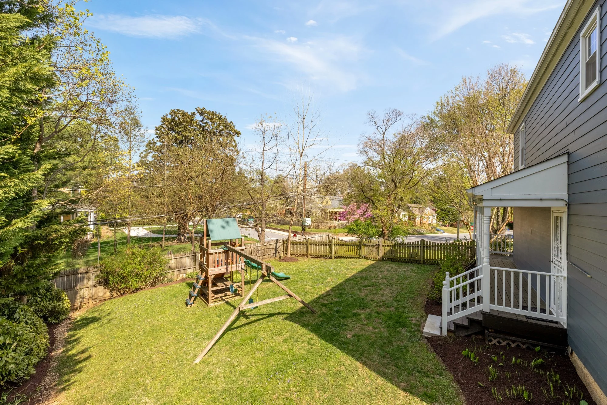 1601 Noyes Dr-0009.jpg