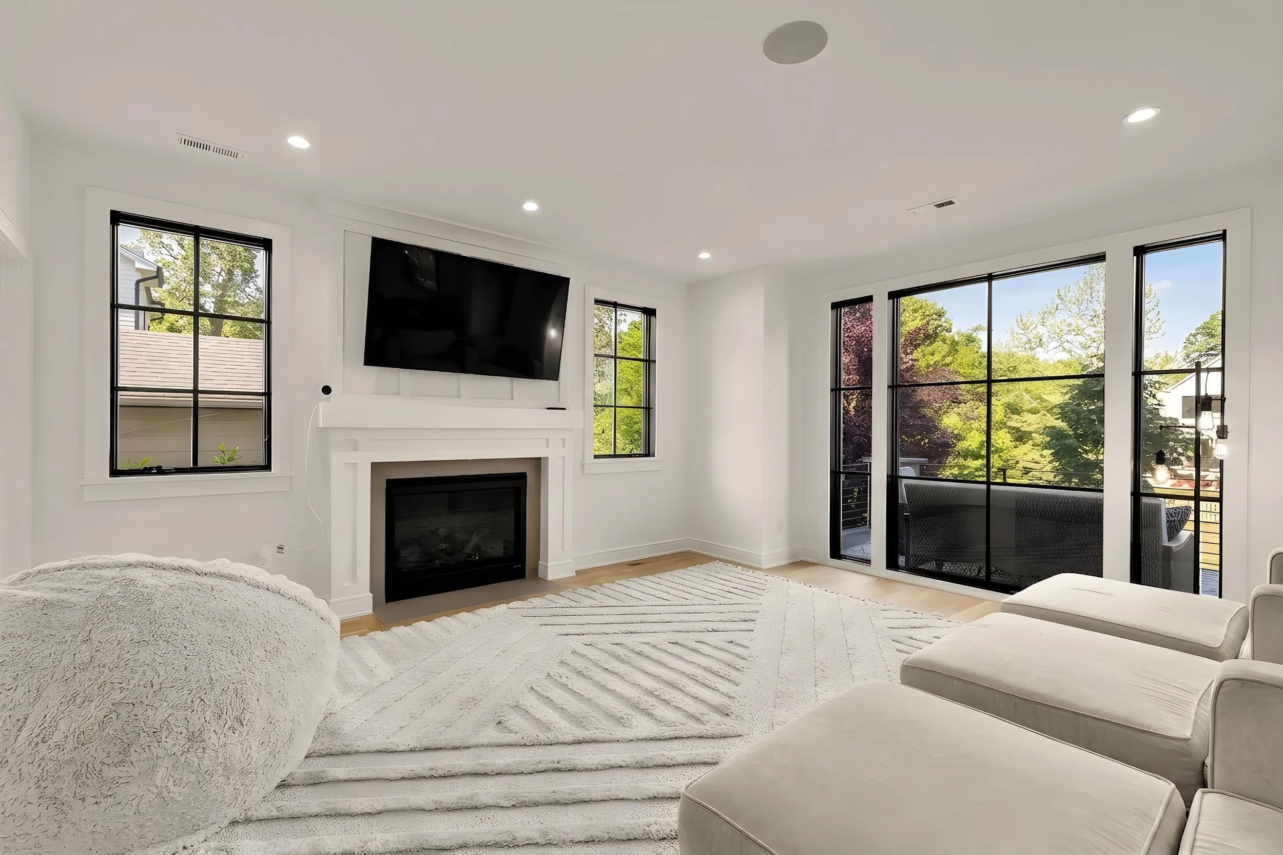 135 N Edgewood St-0049.jpg