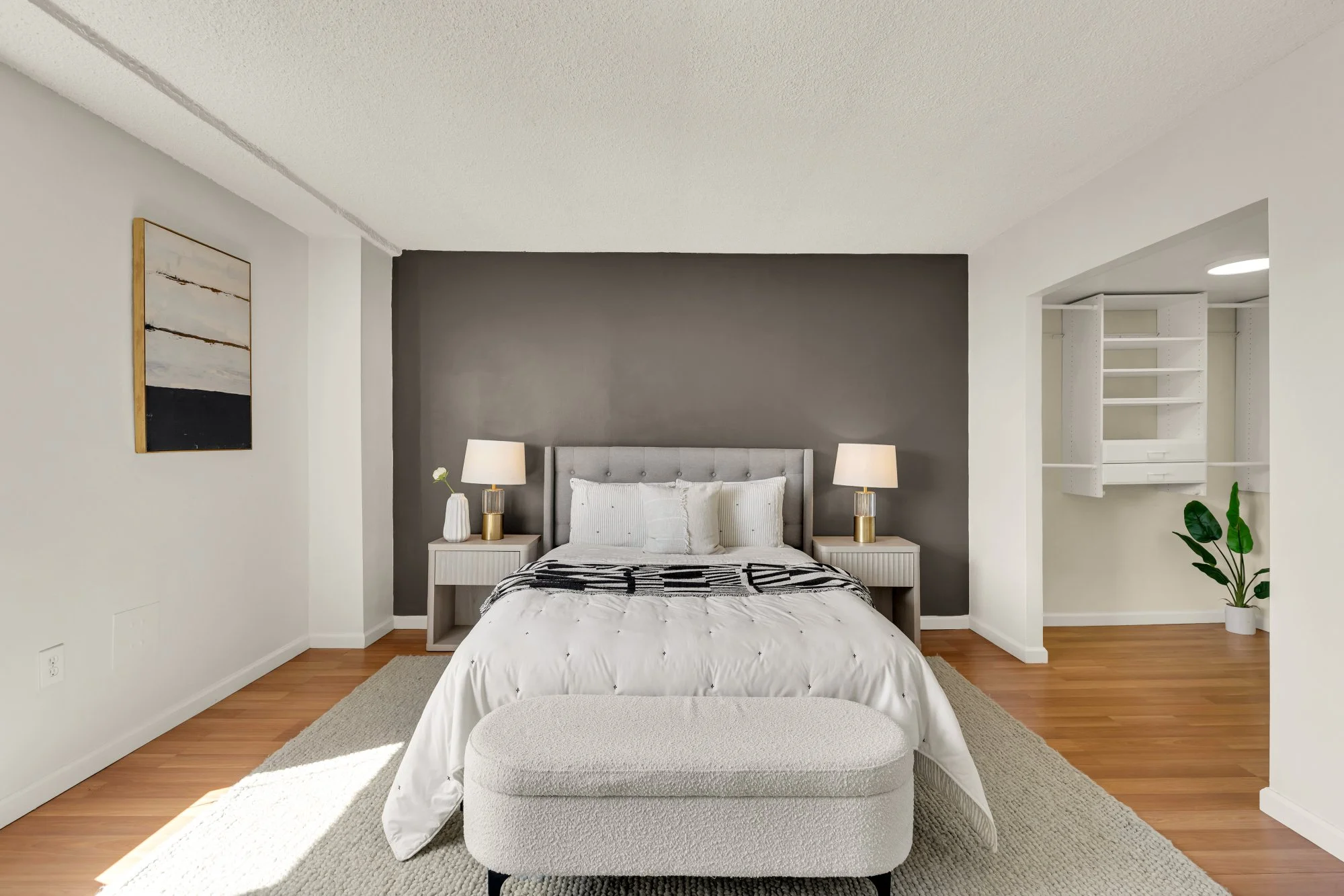 1325 18th St NW 1010-0020.jpg