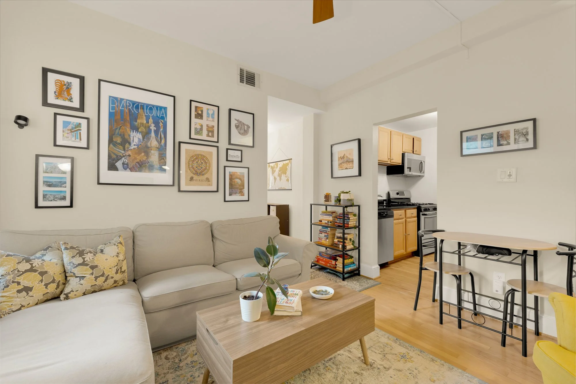 3060 16th St NW 102-0015.jpg