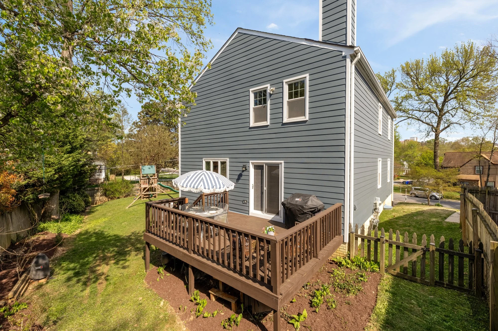 1601 Noyes Dr-0010.jpg