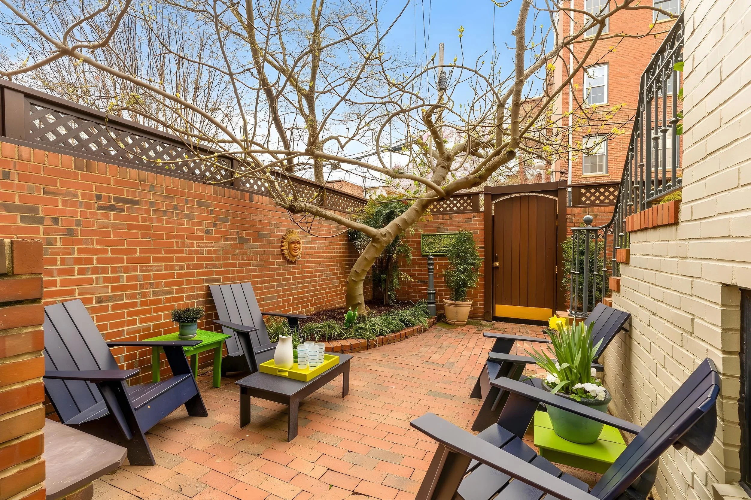 1520 Corcoran St NW-0100.jpg