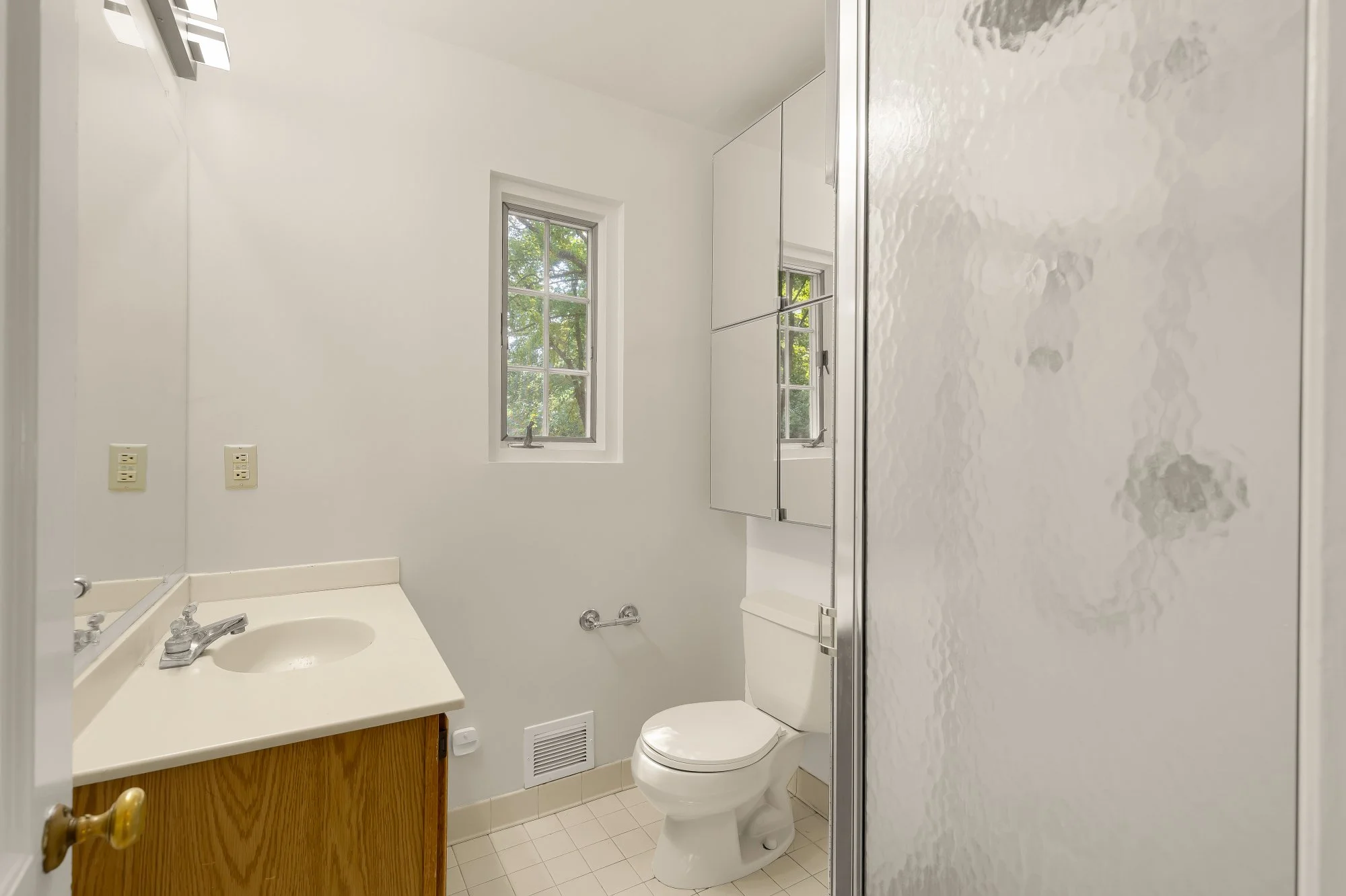 5806 Wilson Ln-0019.jpg