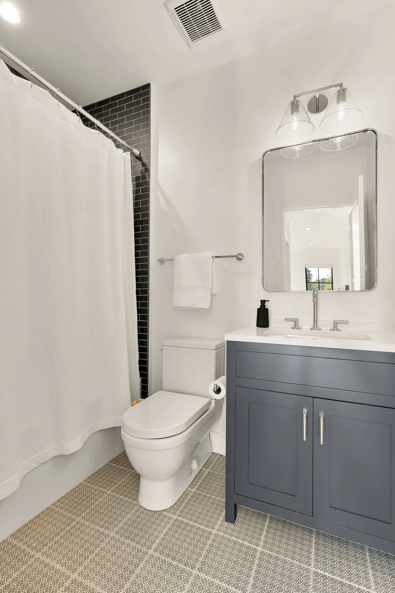 135 N Edgewood St-0083.jpg