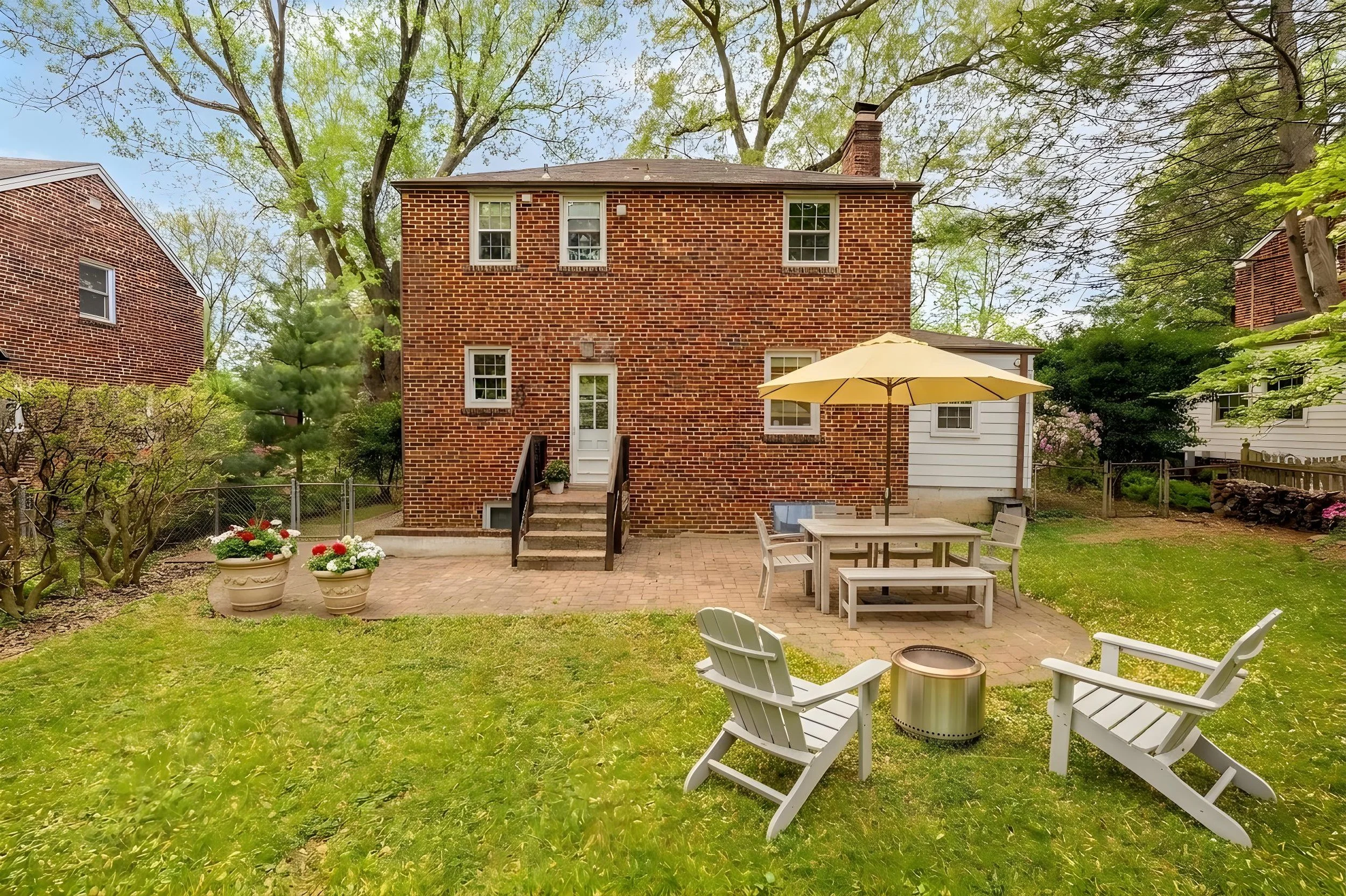 9409 Woodland Dr-0043.jpg