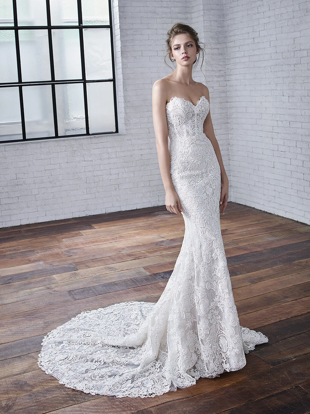 BM_Bride_2019_Pro_Celine_Fro_Bac.jpg