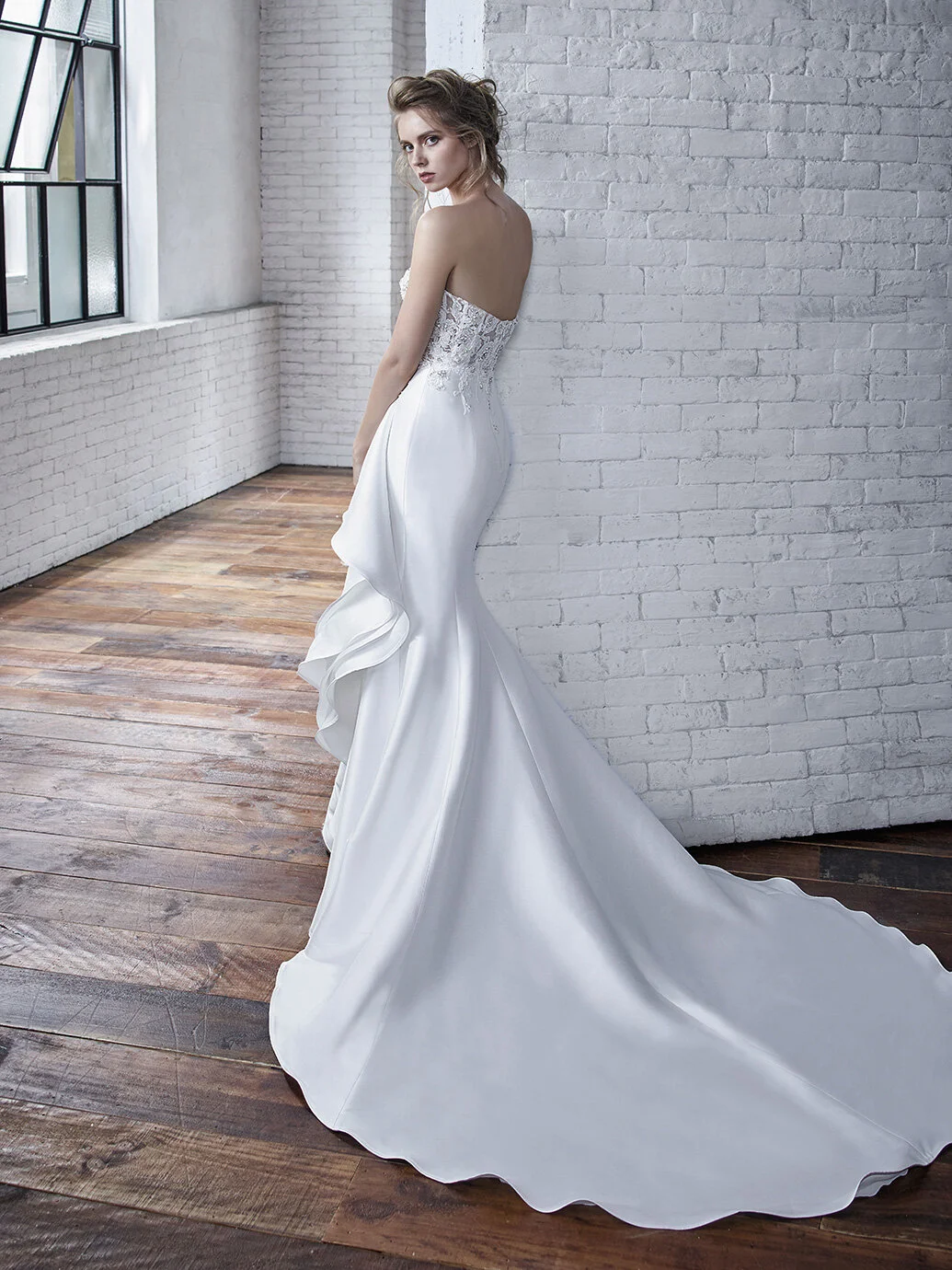 BM_Bride_2019_Pro_Carmela_Bac_Web.jpg