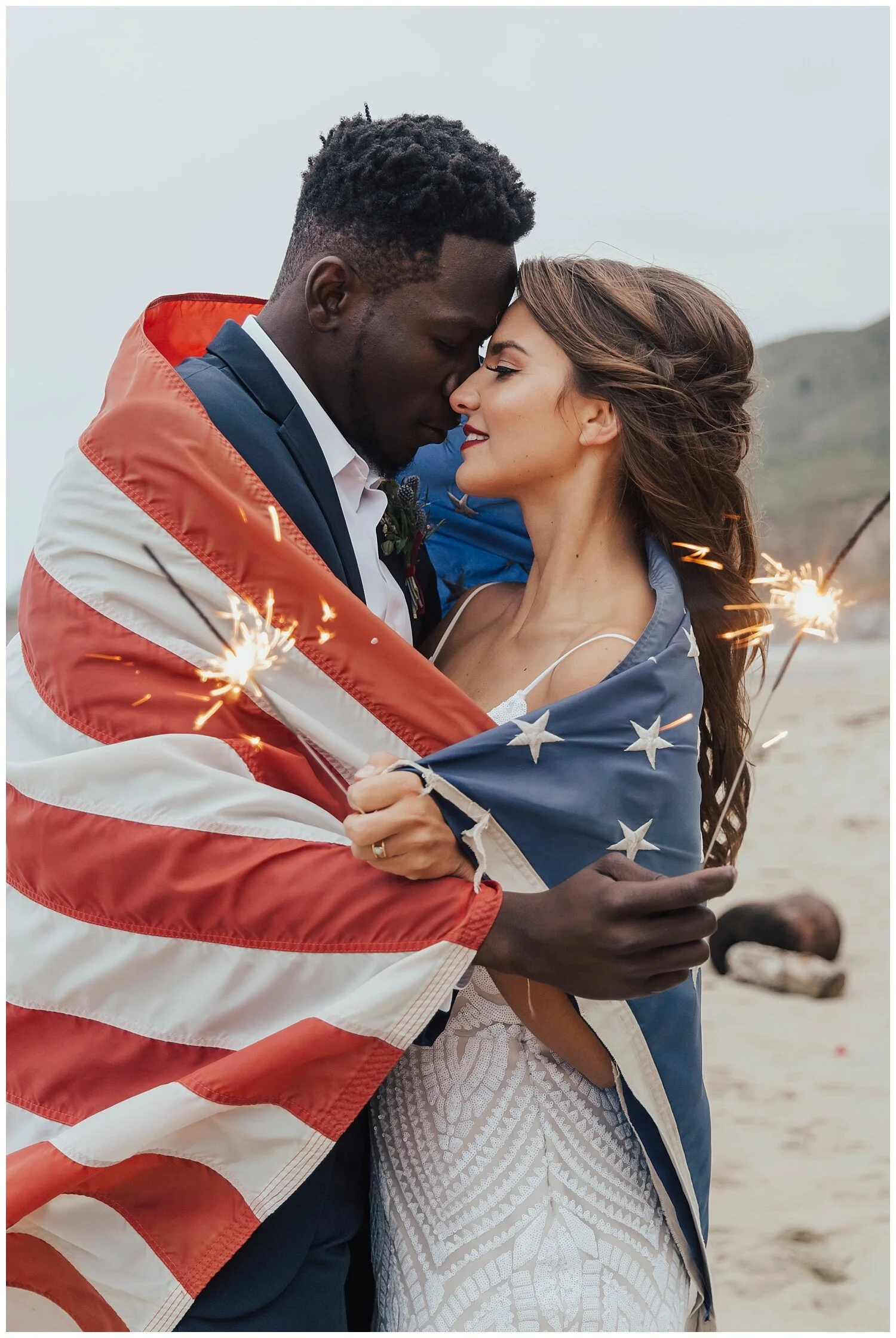 American-flag-inspired-elopement-big-sur.jpg
