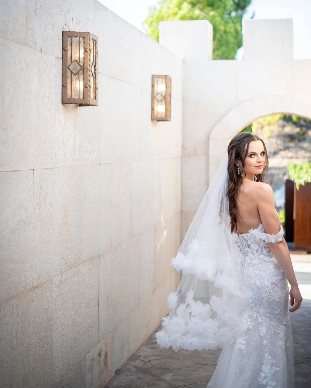 ✨ Sophia Tolli Has Arrived at Epiphany Bridal! ✨

We are beyond thrilled to showcase the incredible designs of Sophia Tolli in our boutique here in San Luis Obispo! Known for her attention to detail, luxurious fabrics, and timeless elegance, Sophia T