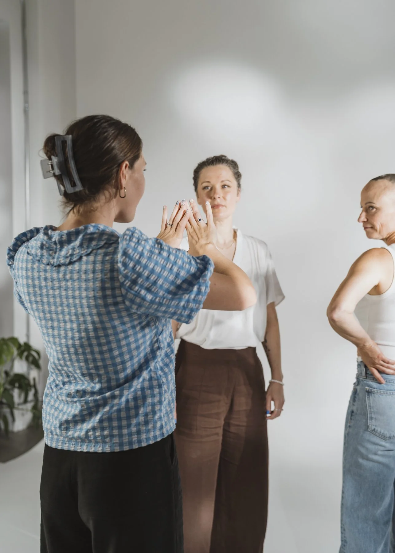 BehindTheScenes_TillyNelsonPhotographer_OnSet497.jpg