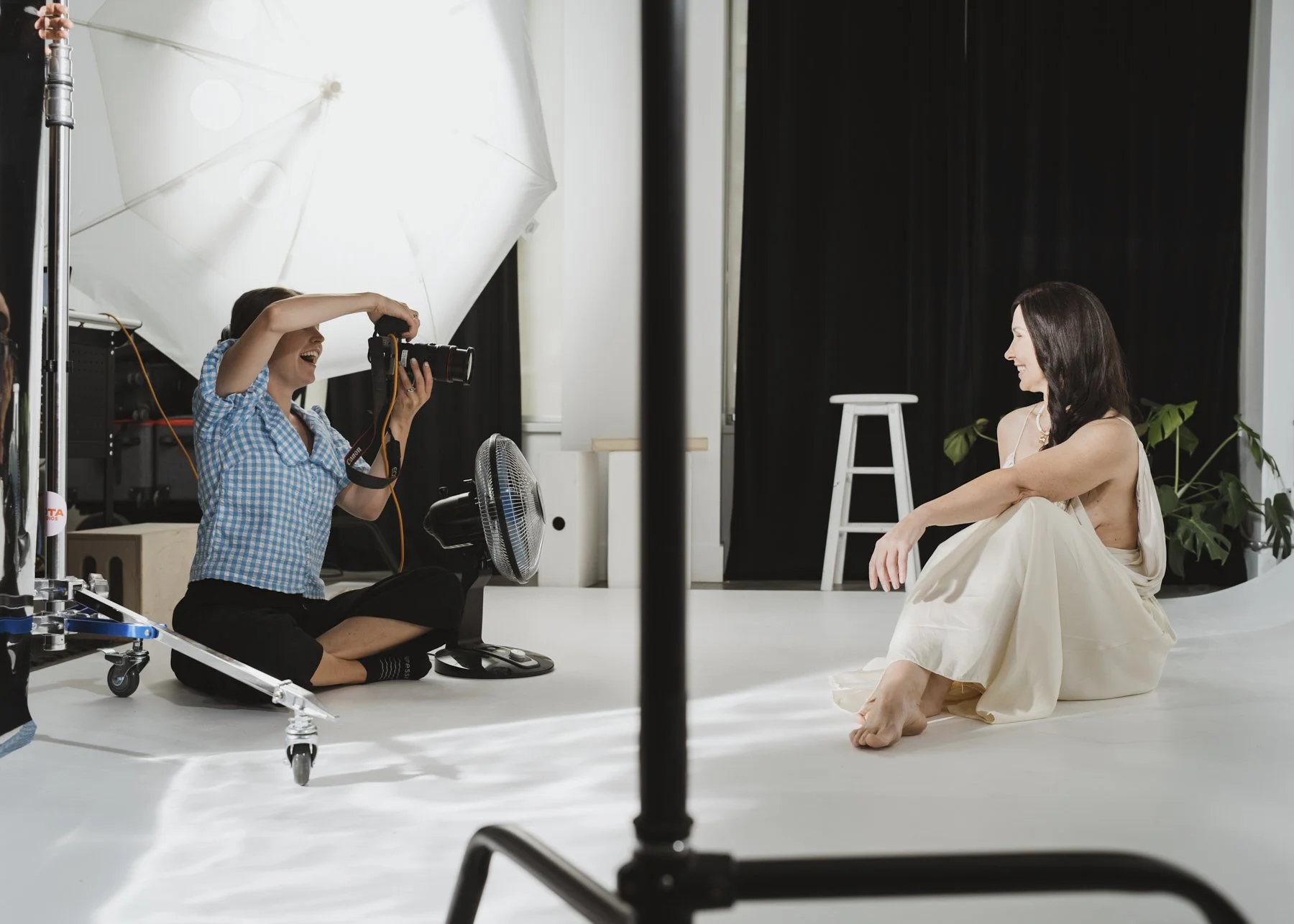 BehindTheScenes_TillyNelsonPhotographer_OnSet722.jpg