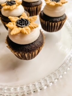 Mini Cupcakes - Sunflower.JPG