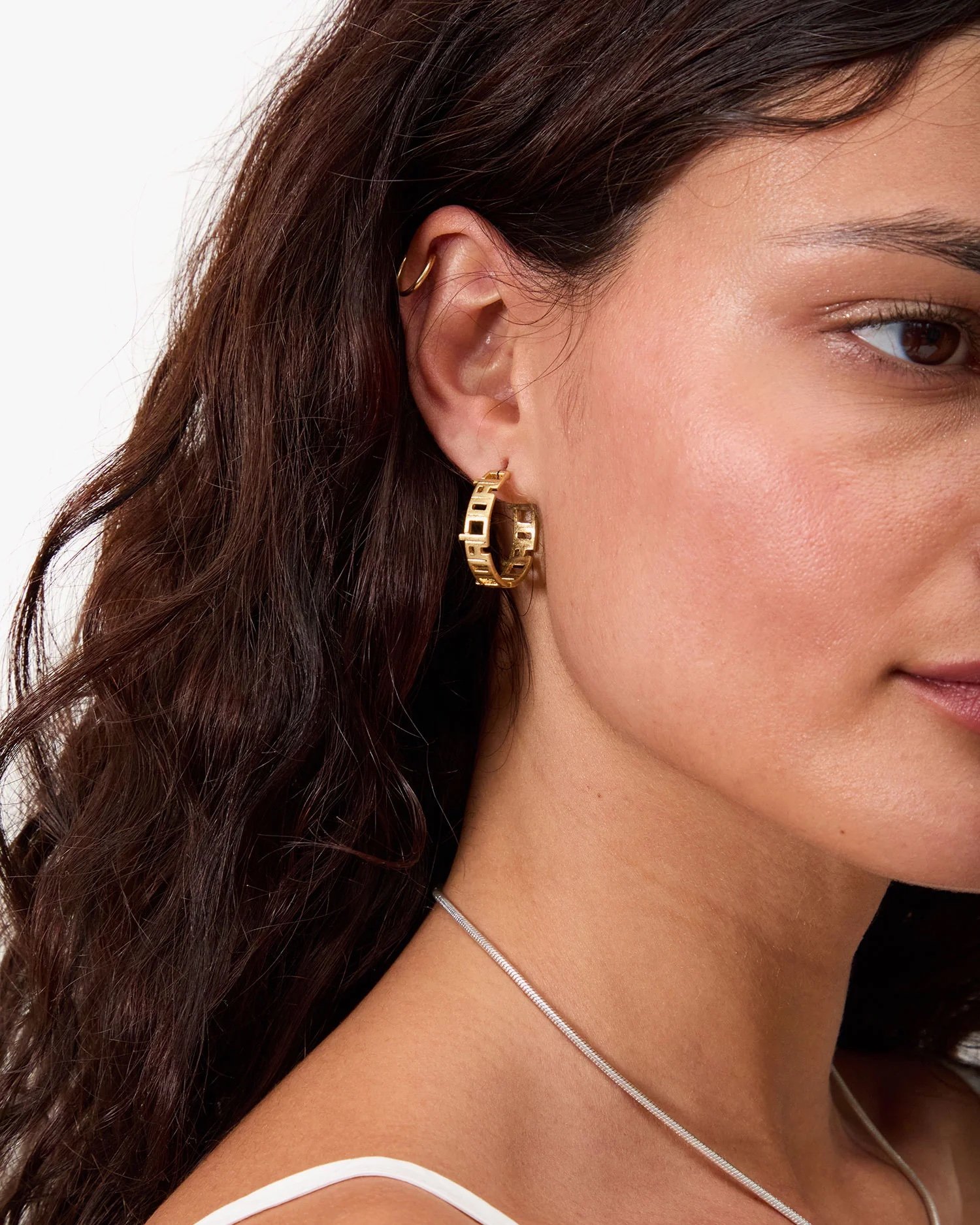 Ciao-Hoop-Earrings---JW-ER-EA-100089-VGOLD---Vie_1_b8d6da9d-c734-4880-92b7-405a9eb7ca6c_2400x.jpg