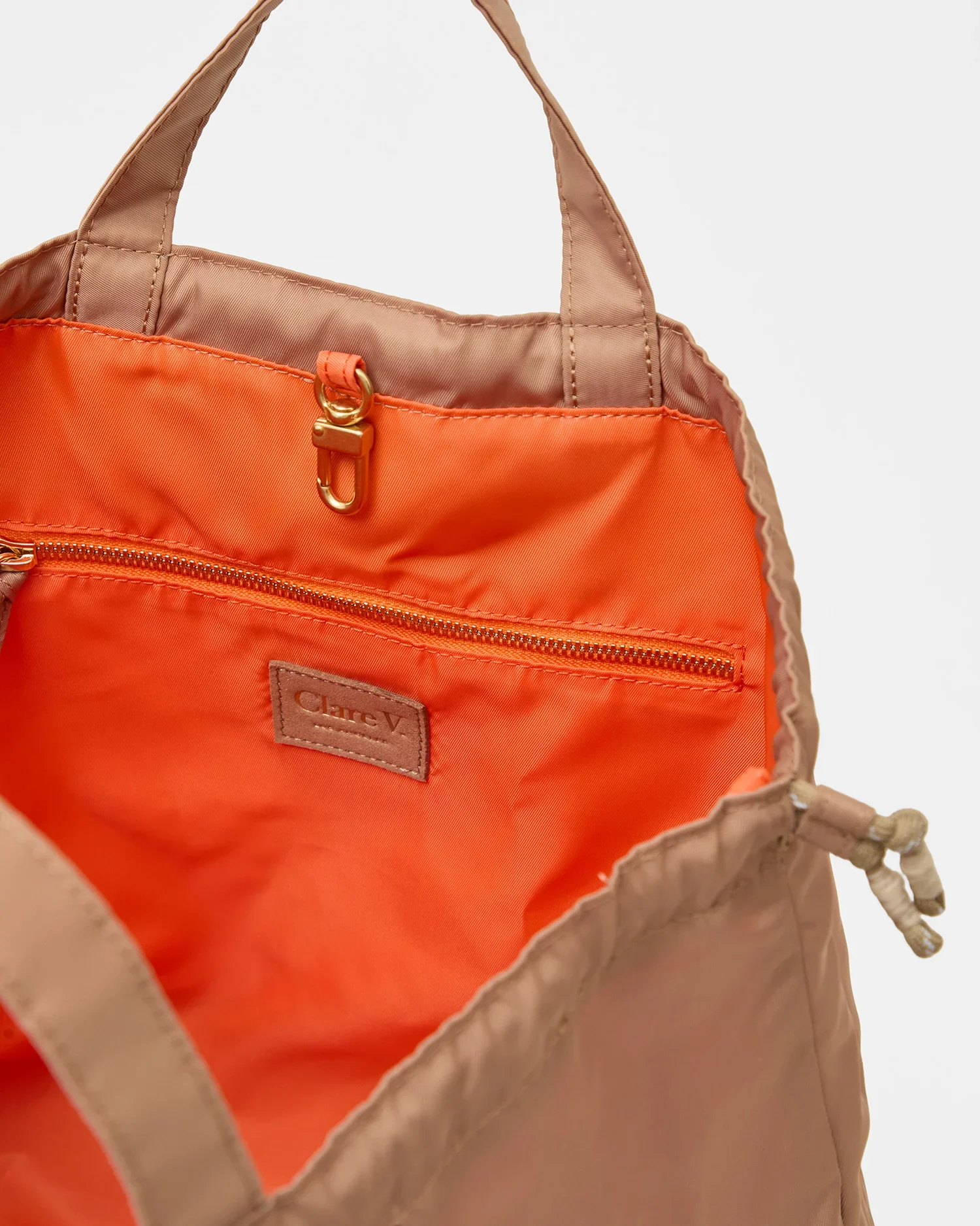Sac-Tout-Back-Pack-Recycled-Nylon-Twill---CVH1000748-LATTE---interior.webp
