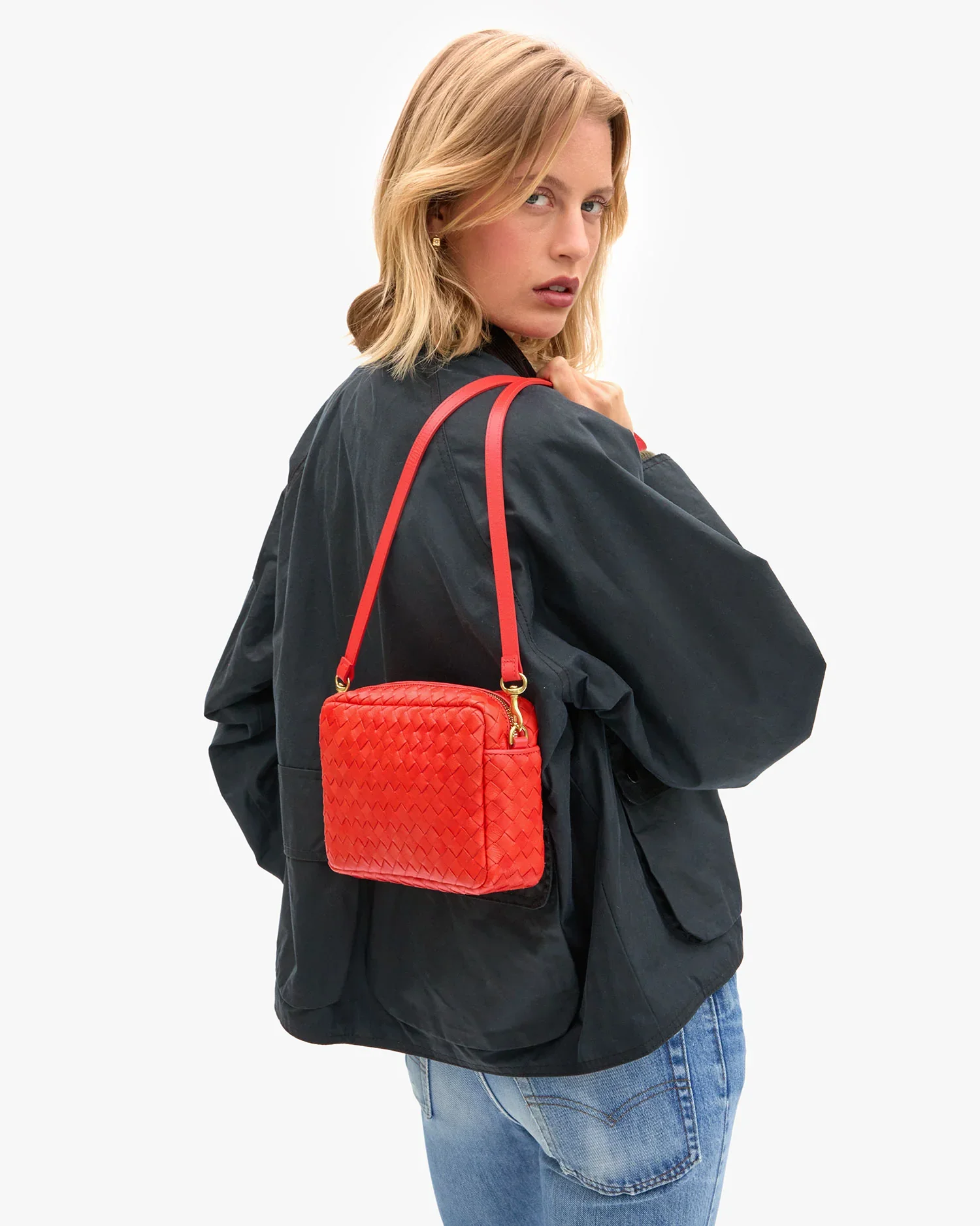 Clare V. Midi Sac in Bright Poppy Diagonal Woven — Zuri&Francis
