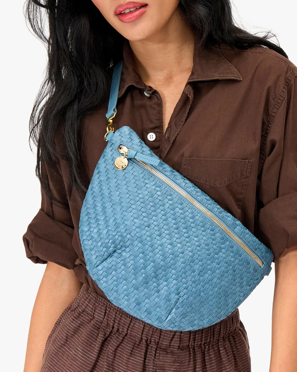 Grande-Fanny-Woven-Zig-Zag---CVH1001050-DSBLU---Sandra_4b_824a43e6-678e-46a6-8e54-7b63c2d710b4.webp