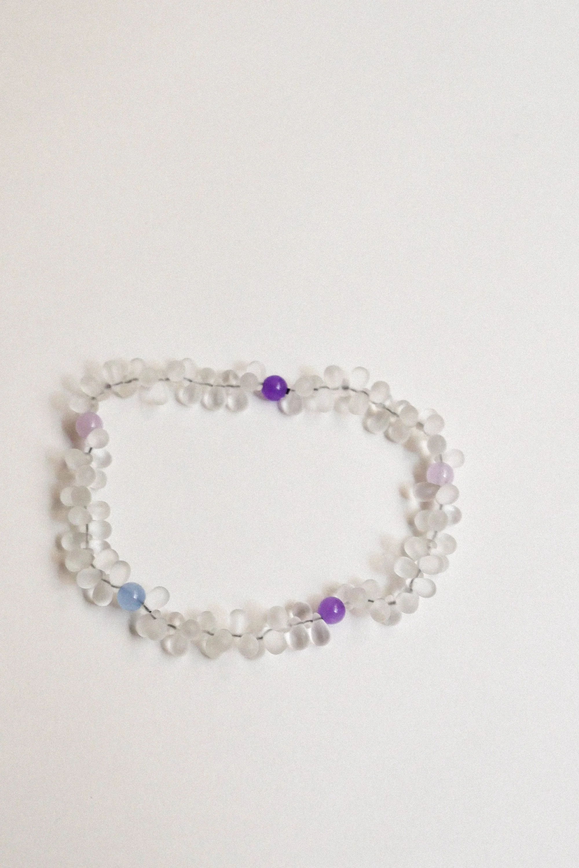 collier Pistil transparent/pastel.