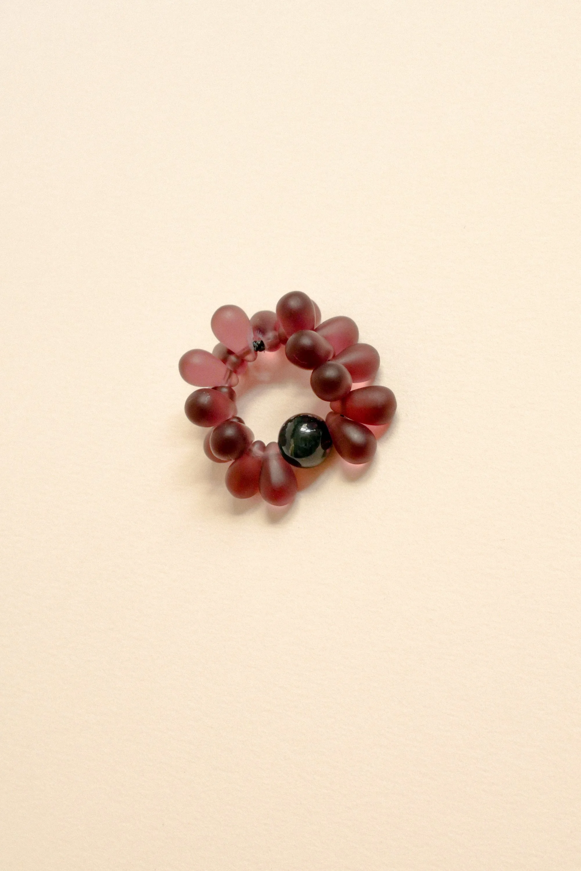 Bague oursin aubergine/noir.