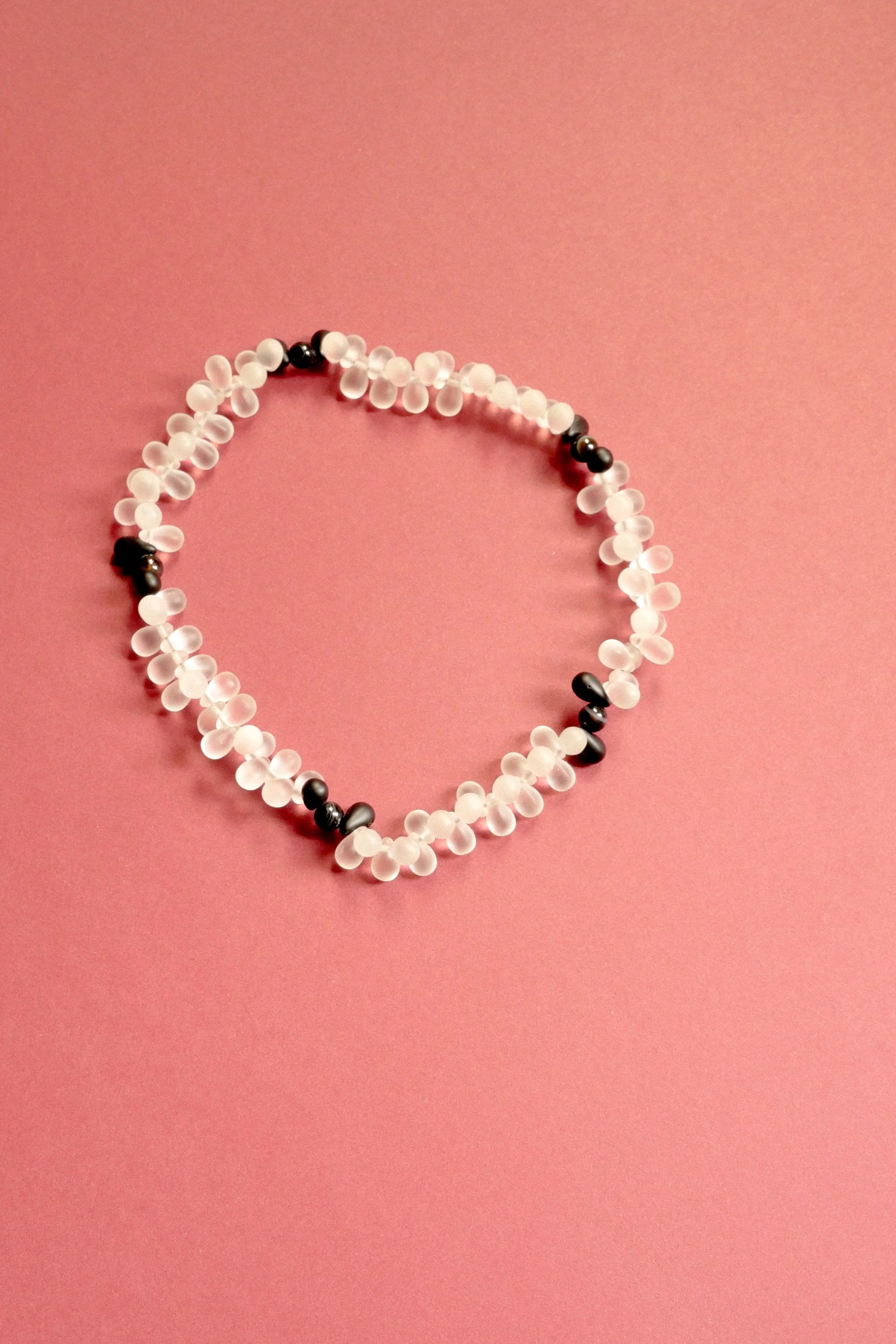 collier Pistil transparent/noir.