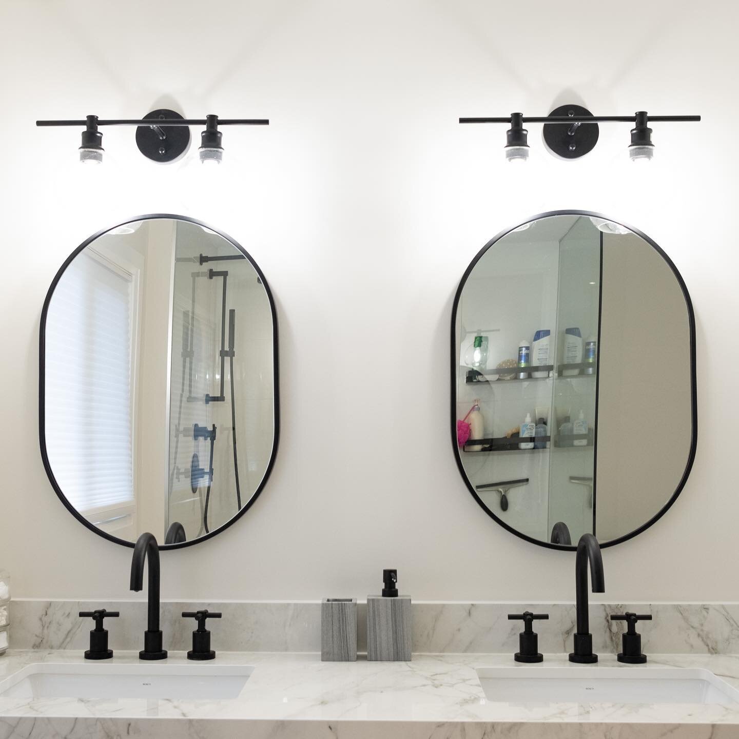 Modern Bathroom Renovation from a recent project of ours #veracitygroup
&bull;
Does your bathroom need an update? You know who to call 416-271-2406