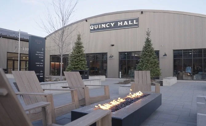 Showing some major love to our venue sponsor, @quincyhallmpls &amp; @cravecateringmn 🤍
We can&rsquo;t wait to be back on Nov 16 for our next Minneapolis Vintage Market!

Quincy Hall is located right in the heart of the NE Arts District, it&rsquo;s w