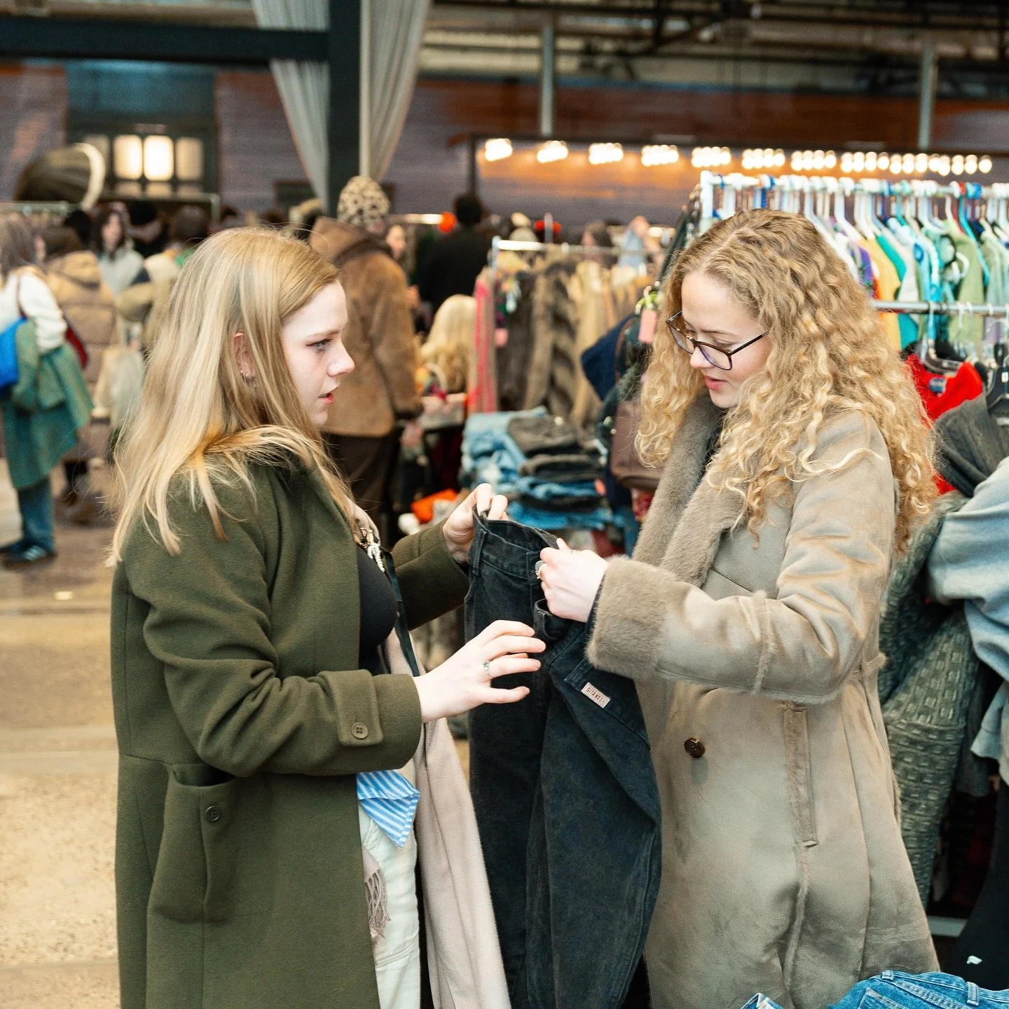 There&rsquo;s truly no better holiday 🎁 than something vintage. It&rsquo;s thoughtful, one of a kind, and guaranteed to make someone feel special. ✨

Join us THIS Sunday, Nov 16 @quincyhallmpls for our vintage wonderland of 65+ vendors. Spend your d