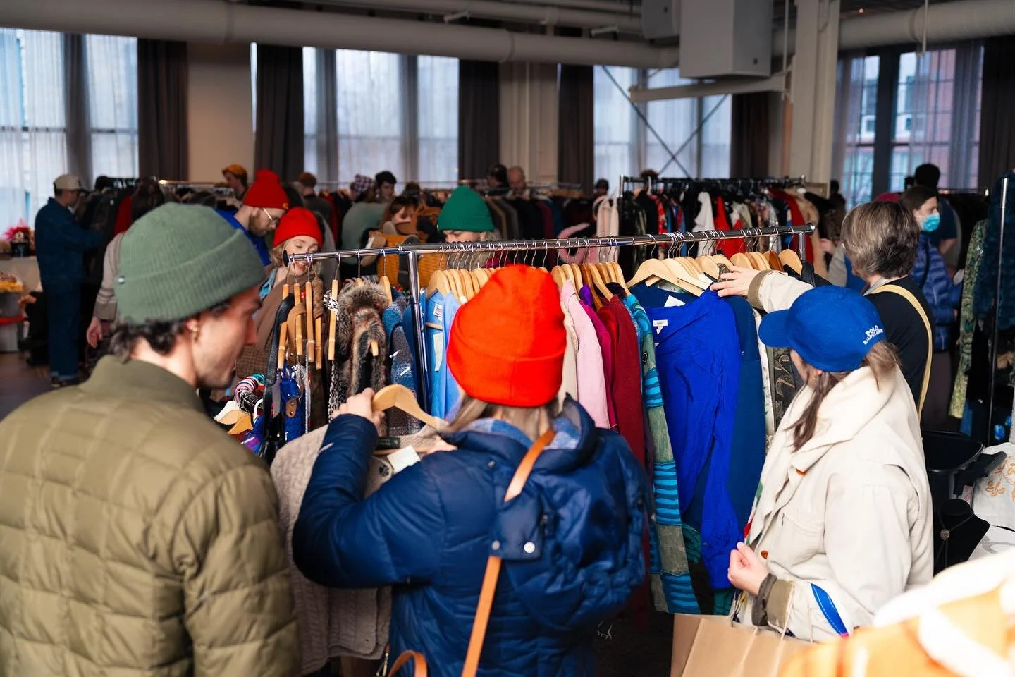 📣 December markets incoming! 

🛍️We&rsquo;re taking over @machineshopmpls for our next 2 vintage markets on the December 7th and the 21st! Find endless goodies for gifts that are truly unique✨🎁

Grab a ($10) Early Bird ticket at 11AM for first pic