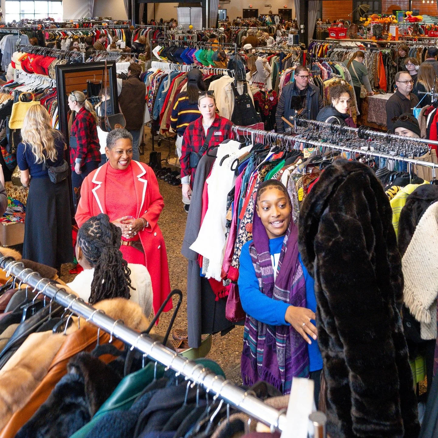 Are you ready to shop vintage one LAST time in 2025? 

Meet us @machineshopmpls this Sunday for all the festive 🎄 finds + 🎁 your loved ones will cherish.

✨ Two floors of Minnesota&rsquo;s best vintage
☕ Coffee by @edinacoffeeroasters
🍸 Machine Sh