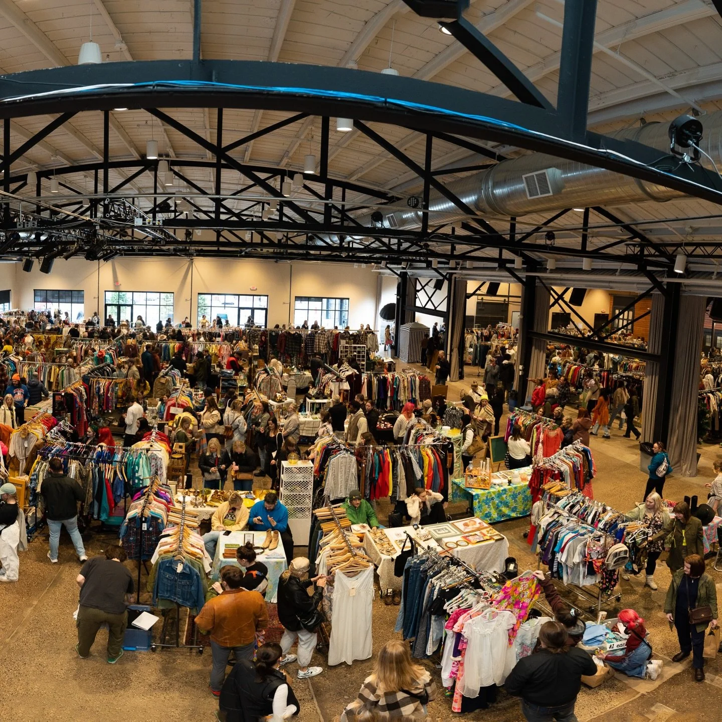 📢2026 MPLS Vintage Market dates 📍@quincyhallmpls are officially LIVE:

🗓️Feb 15 🗓️Mar 15 🗓️Apr 12

Vendors, you already know. Register now 😉link in bio.

#mplsevents #mplsvintage #vintage #popupmarket #supportlocal