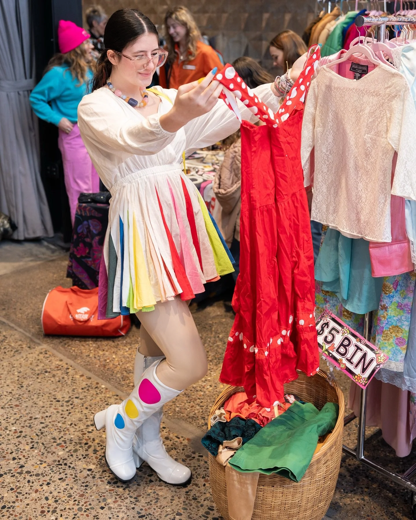 Plot twist: Traders you can still join us THIS Saturday 

We have a few spots open 👀 go ahead and tap that link in bio to register. It&rsquo;s going to be a beautiful day for you to bring all of your spring/summer threads. ☀️Plus pop ups from @edina