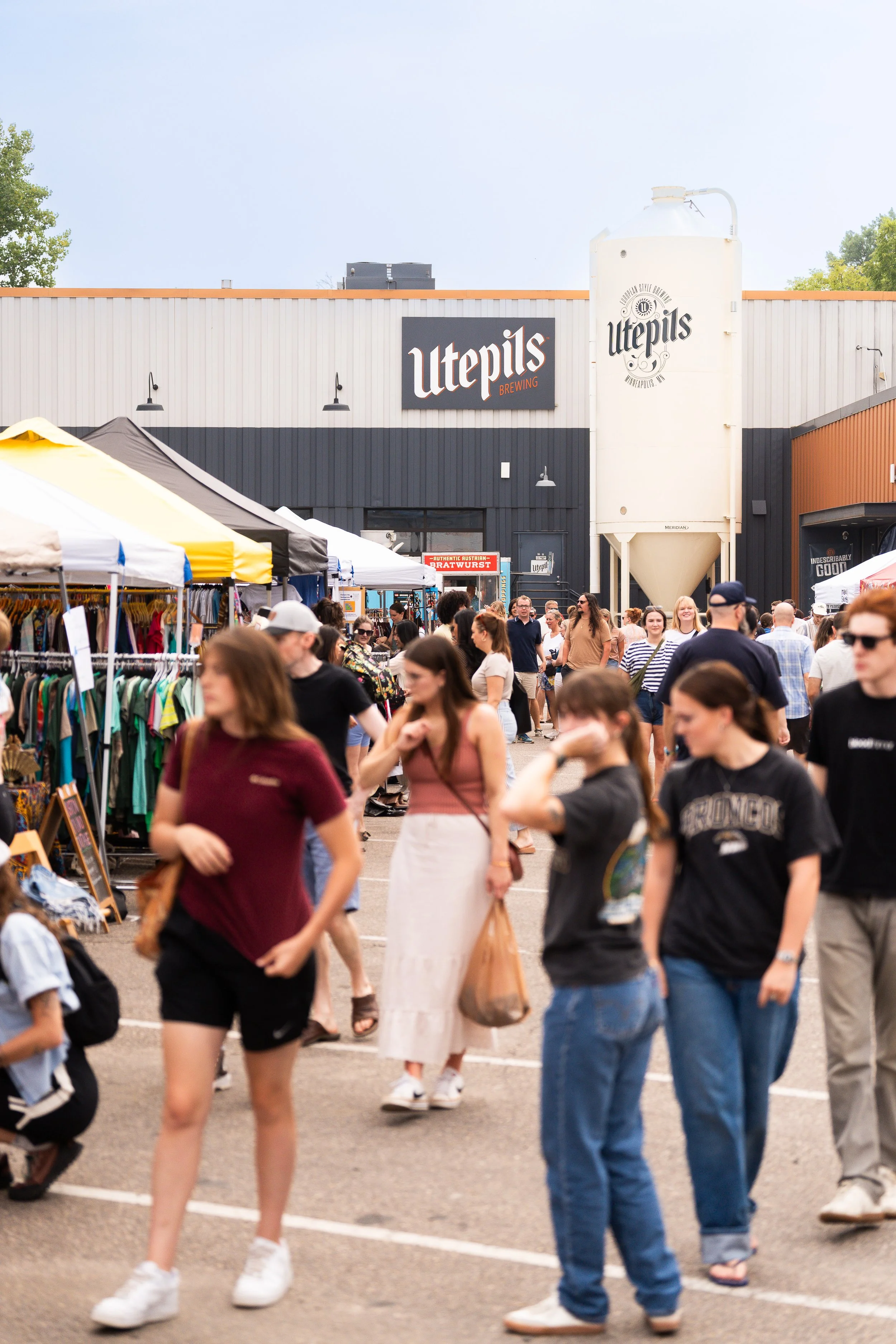Minneapolis Vintage Market at Utepils Brewing