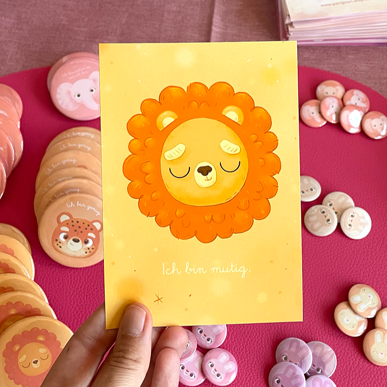 Gelbe Affirmationskarte mit Spruch Ich bin mutig und Löwe für Kinder