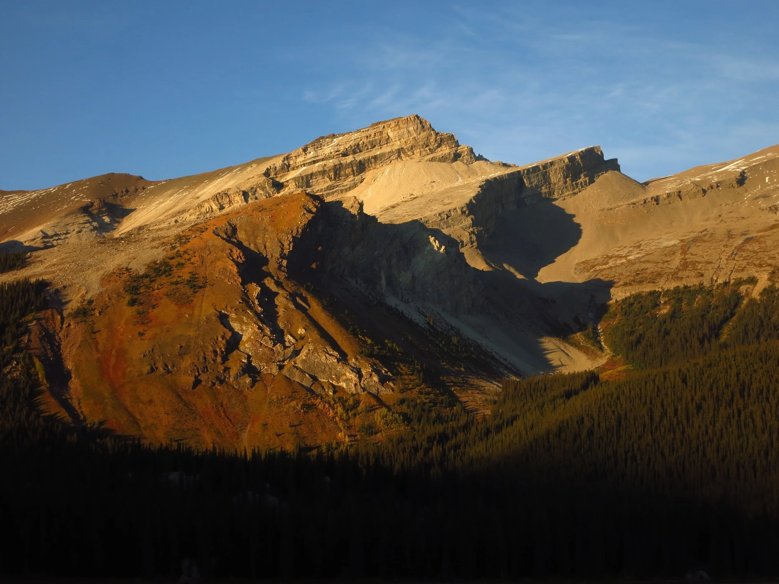 Sunrise over Sinking ship, Maligne Valley, Jasper National Park