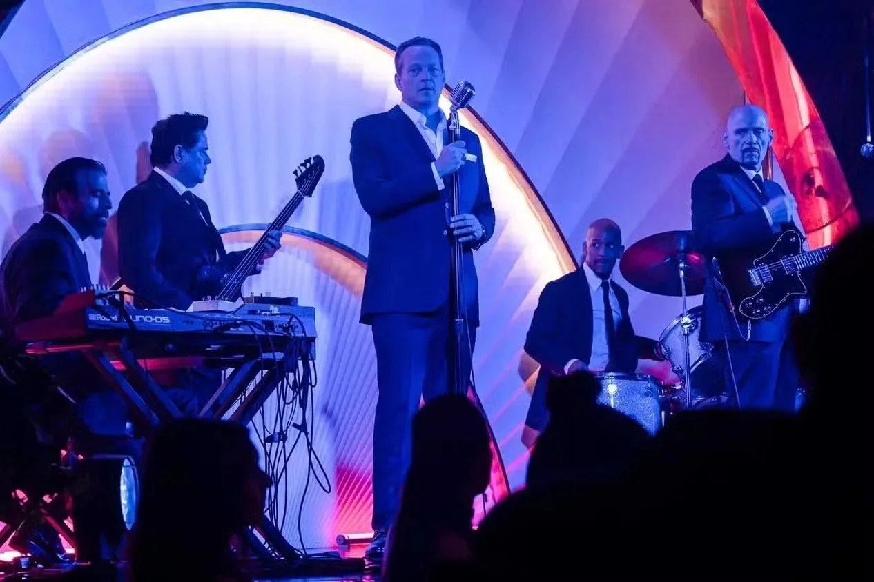 Easys Waltz. Makeup department head.