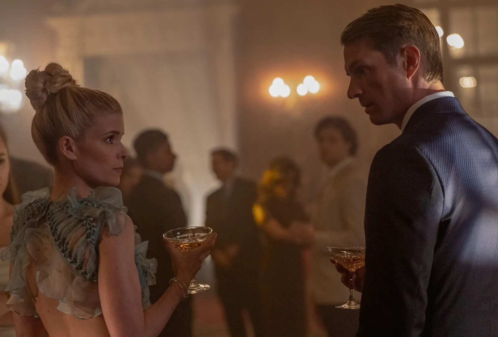 Imperfect women. Makeup Personal to Kate Mara