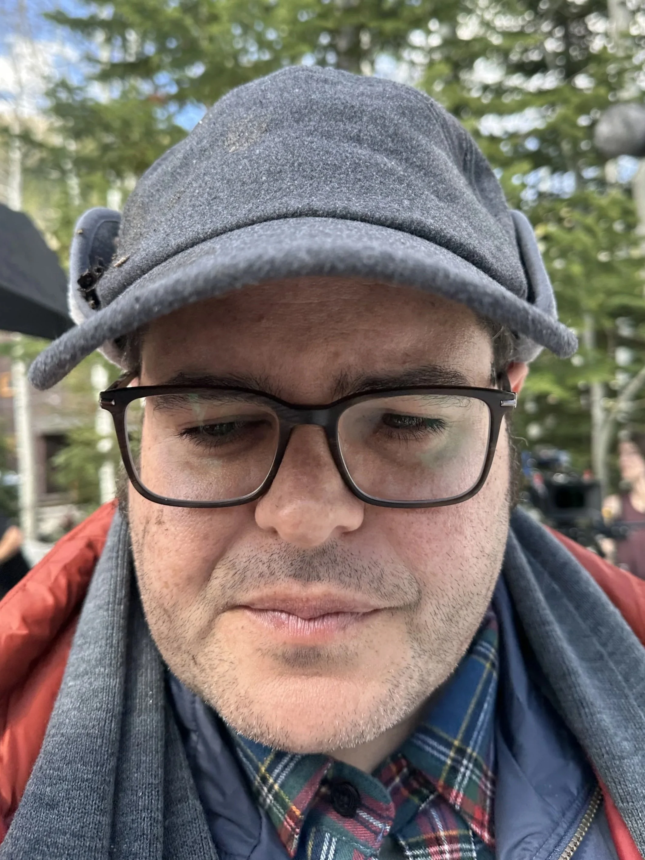 Dirt on face,Josh Gad in Couples Weekend