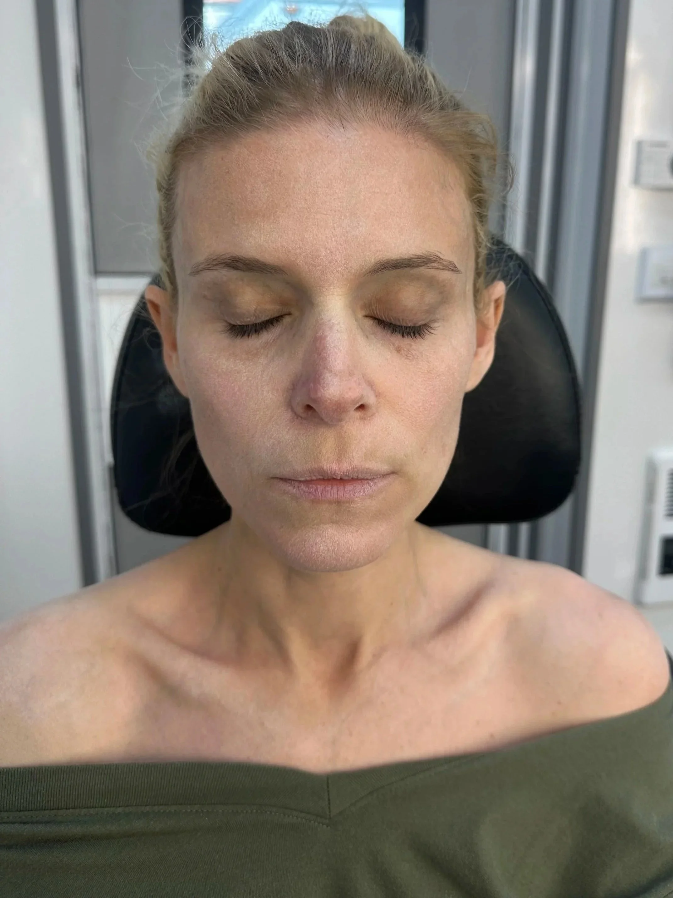 Morgue/Dead makeup on Kate Mare for Imperfect Women 