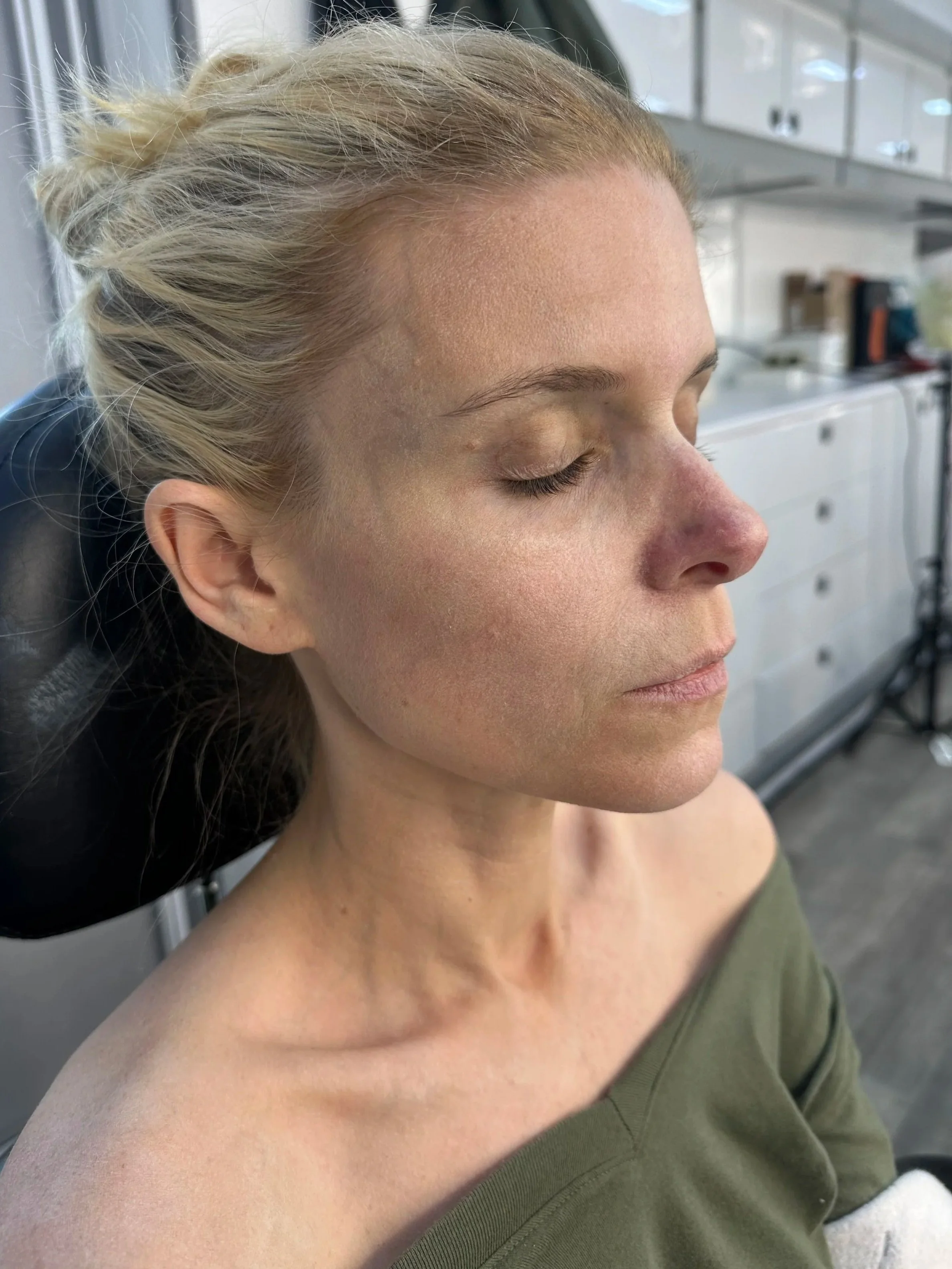 Morgue/Dead makeup on Kate Mare for Imperfect Women 