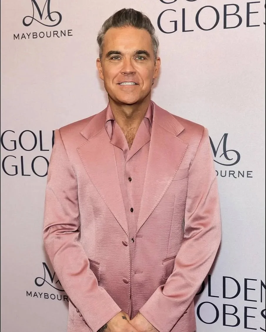 Robbie Williams at Golden Globes Nominees Luncheon Red Carpet
