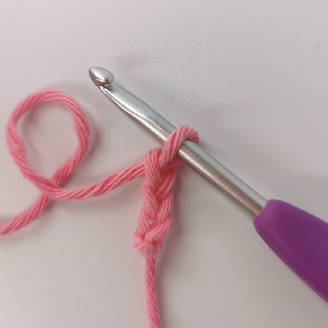 Learn how to crochet a chain — Cilla Crochets