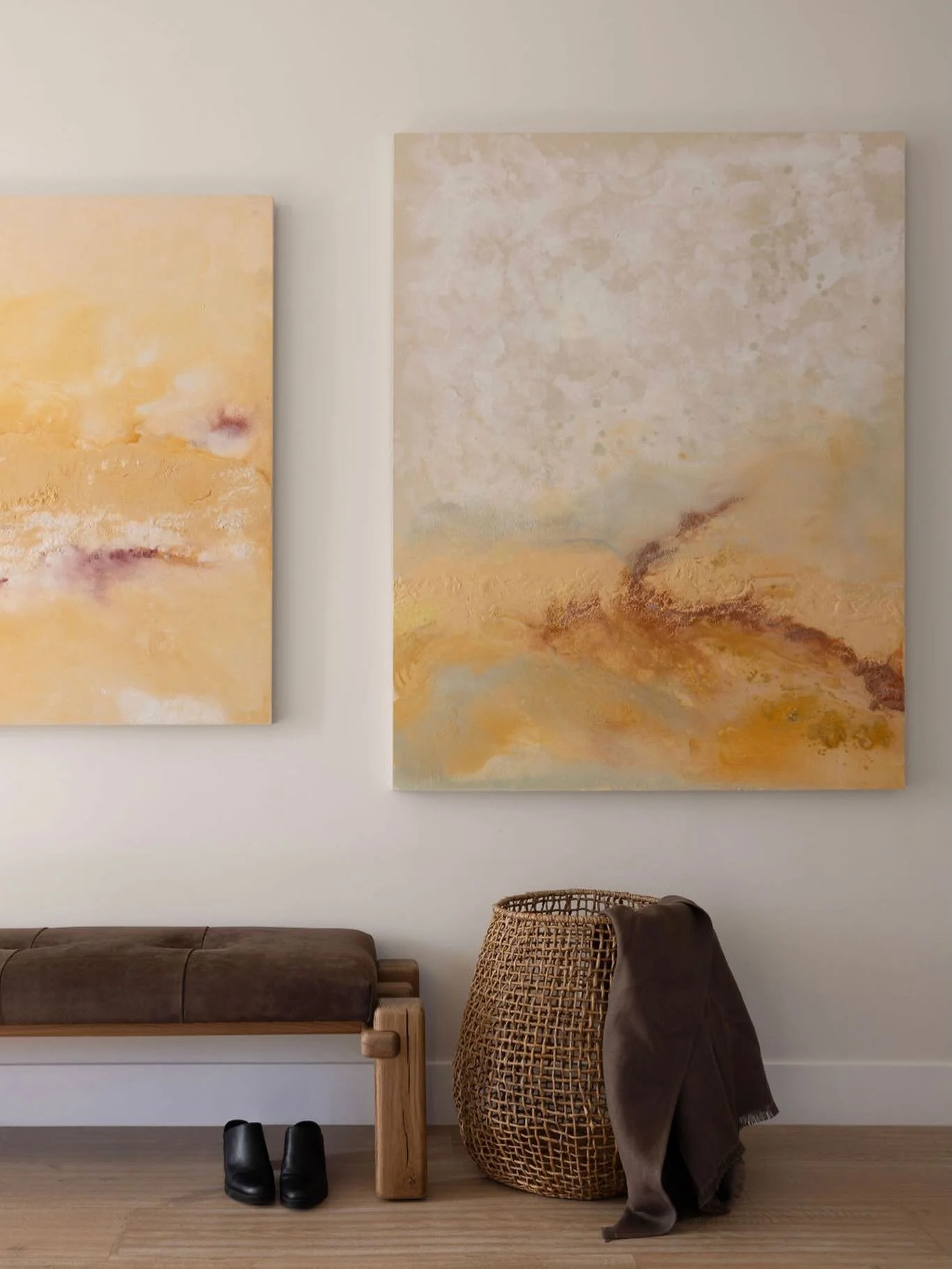 Love these art pieces my client had commissioned. One of a kind pieces are always a good thing ✨

Design | @yencollective 
PC | @jessicabrydsonphotography