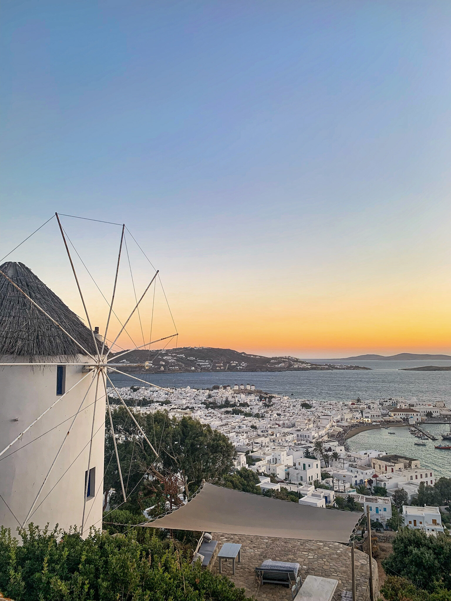 How to get to Nammos Village in Mykonos by Bus?