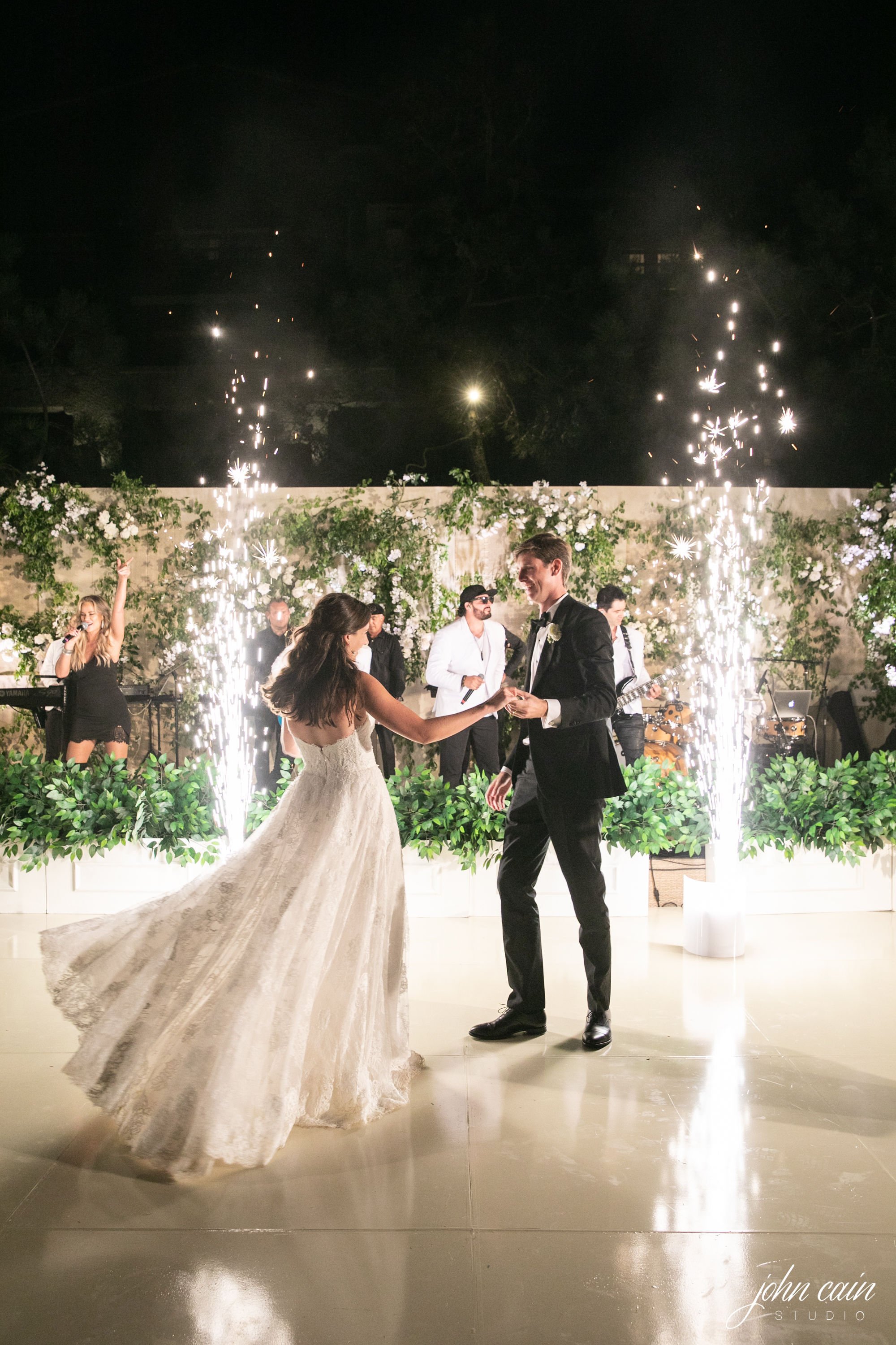 lodge-torrey-pines-wedding-cold-sparklers-first-dance-floral-wall.jpg