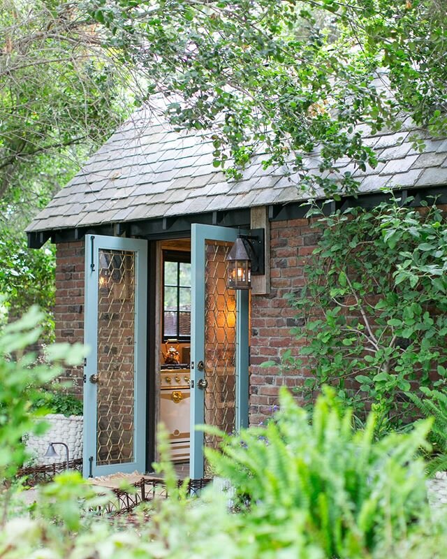 Entrance to the Bee&rsquo;s Cottage at @pasadenashowcasehouse . This 100 yr old brick shed was transformed into the most inviting space. Designed by @rosethicket