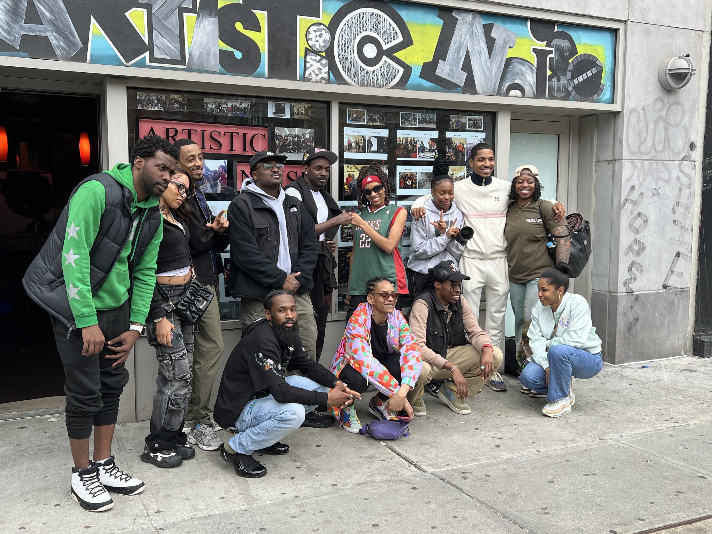 Top Row: L-R Unkle Gzz, Jizzy Jazz, 40z, Kinen, Kid Smoove, E Chakra, Mosogifted, ARNSTAR, Lady Slic | Front Row: Top Villian, Lafotographeuse, Qu Tip, Meggz