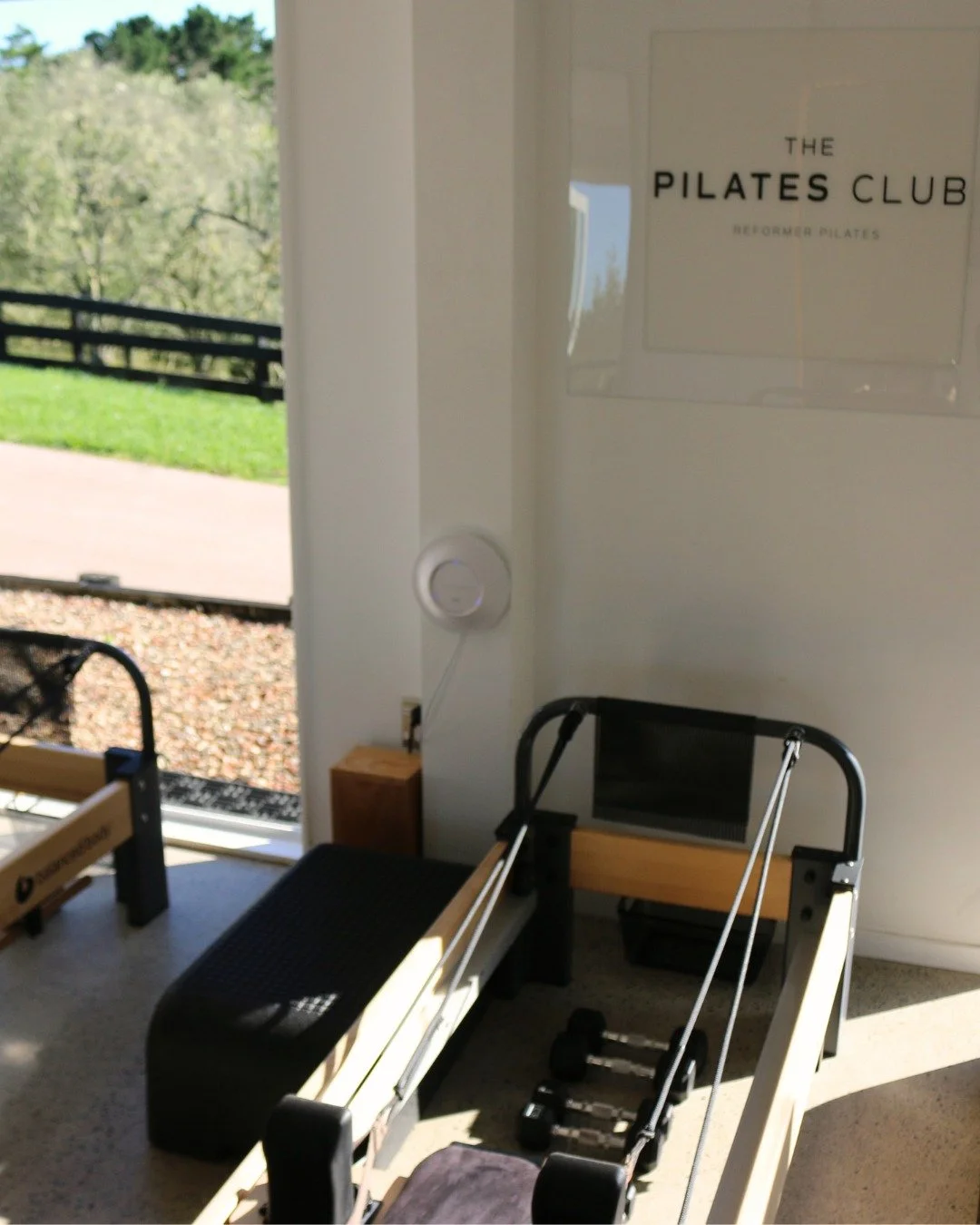 Before you rush into the day...take one slow breath.

Feel your ribs expand. Let your shoulders soften. Notice where you're holding tension.

Your body is asking for this pause. Give it to yourself.

#ThePilatesClub #MindfulLiving #DailyRituals #Slow